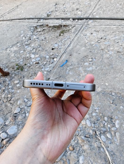 Продам смартфона Vivo V70