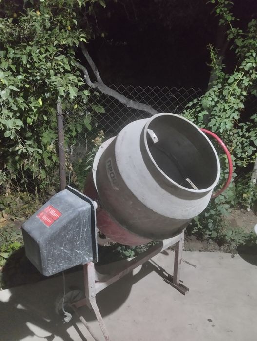 Продам бетономешалку б.у брал для домашнего использования .