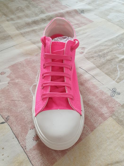 Нови дамски кецове булдозер