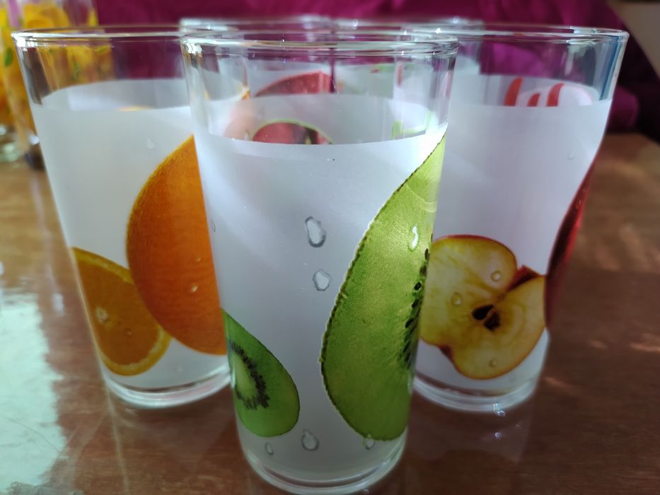 Стаканы для сока.