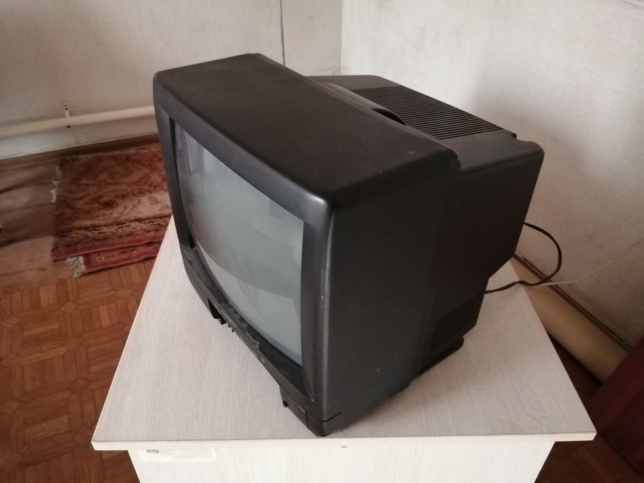 Телевизор маленький