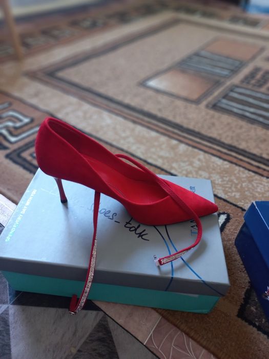 Продам туфли ,носила 4 раза