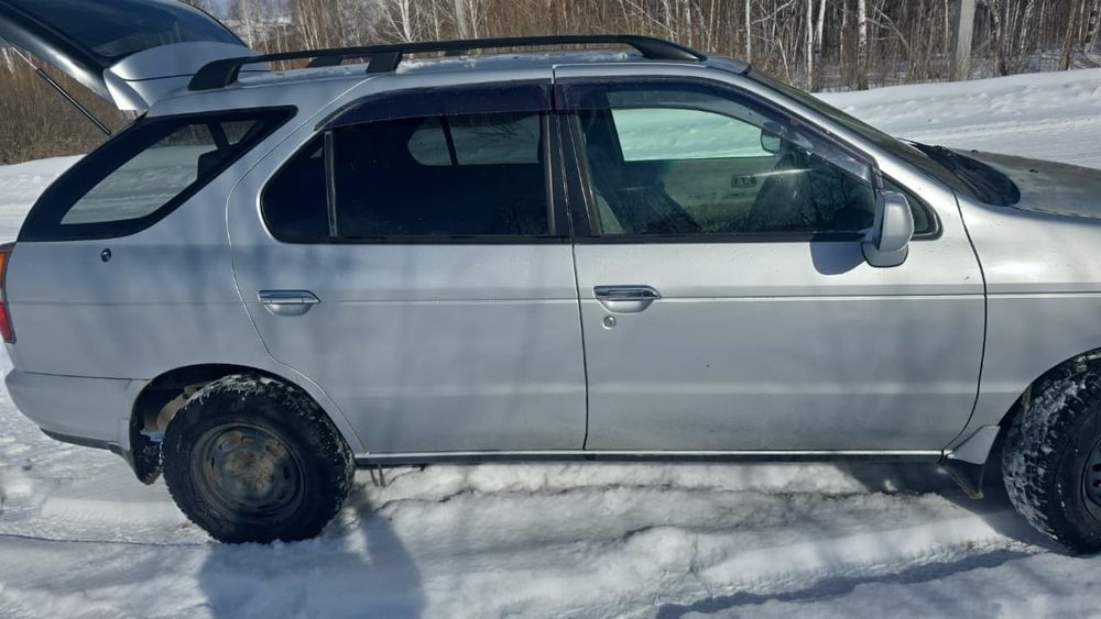 Продам Nissan R'nessa недорого