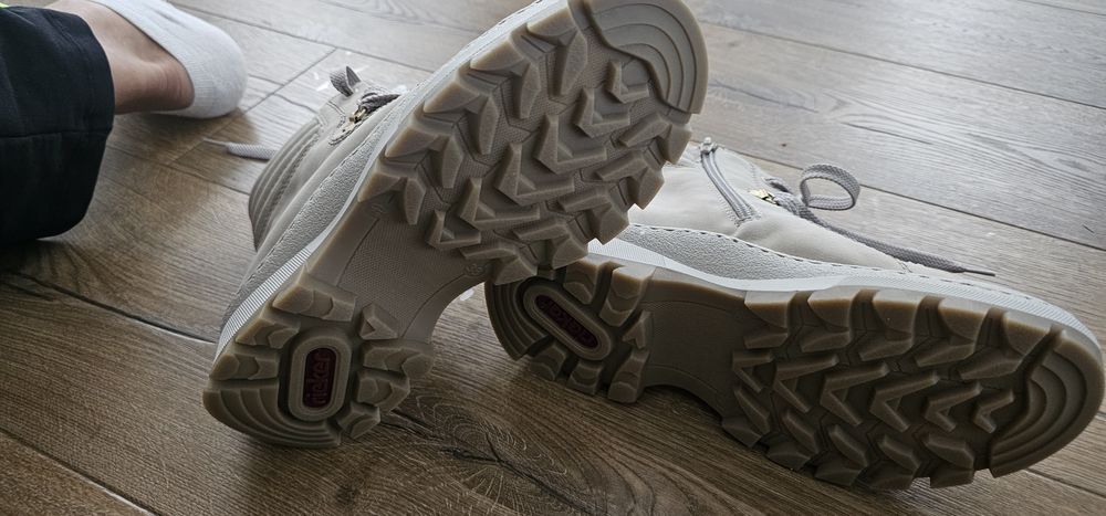 Ghete dama imblanite,noi