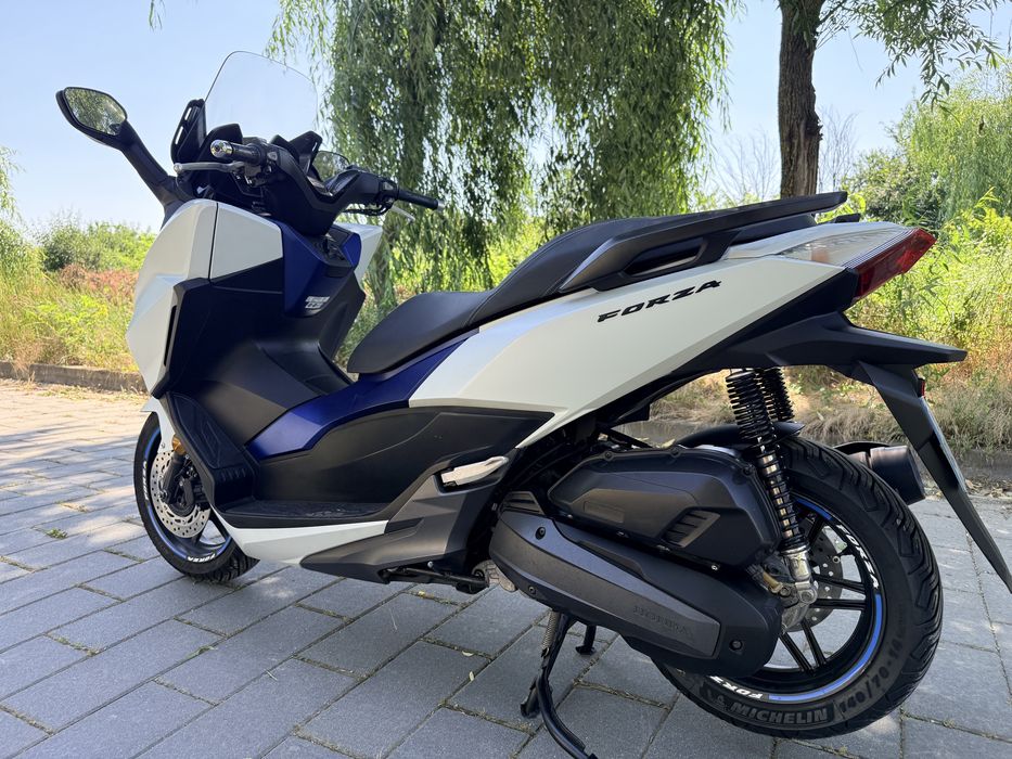 Honda forza, scuter 125, honda 125, scuter conduci cu B