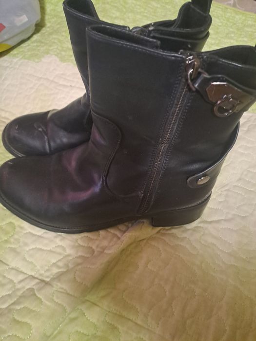 Женские сапоги продам