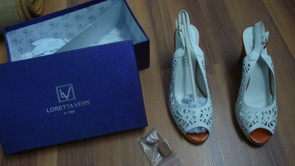 Босоножки кожаные новые