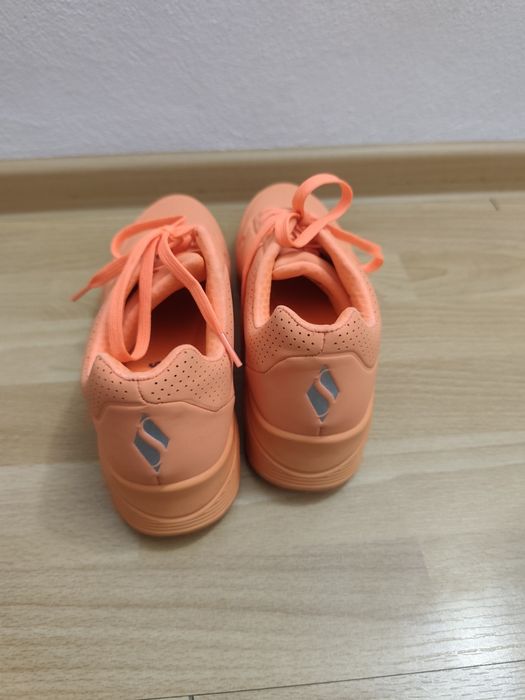 Adidasi Skechers m 39,5