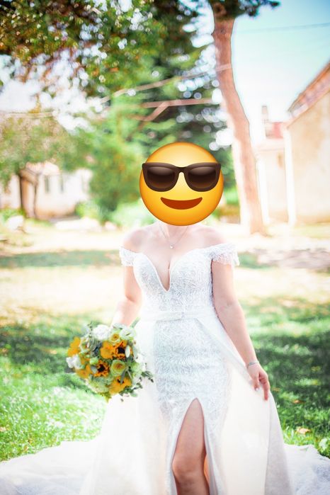 Rochie mireasa cu trena detasabila
