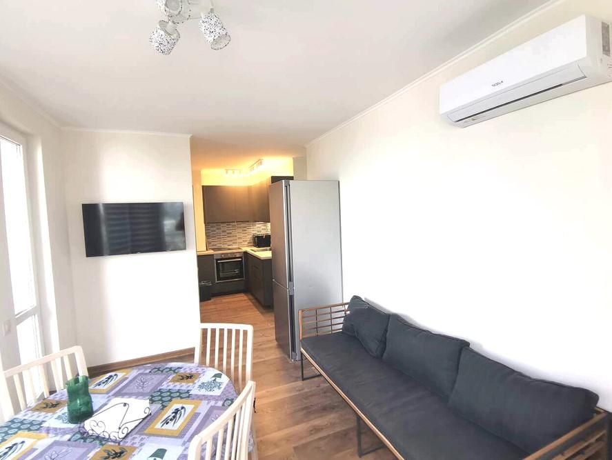 Дава се под наем Тристаен апартамент в Бургас, Зорница - 60 кв.м за 816 € - Снимка #2