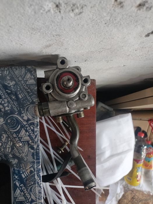 Гур насос на Мазда трибьют