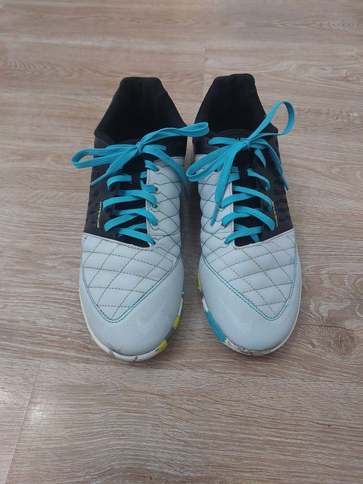 Кроссовка залник 42