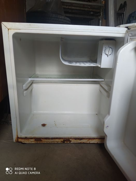 Холодильник маленкий