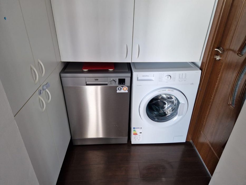 Inchiriez ap 3 camere valea lupului
