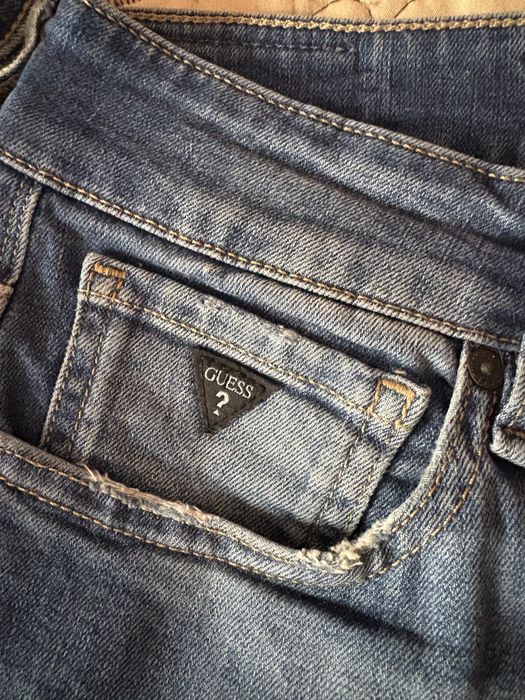 Blugi Guess albastri