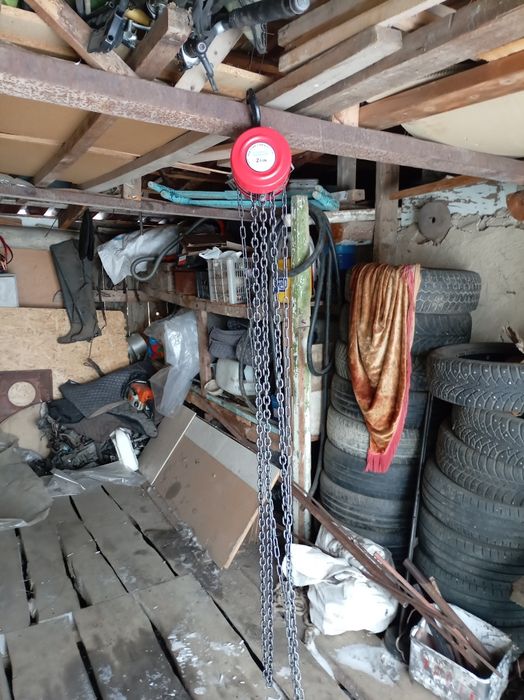 Продам трёх ножку