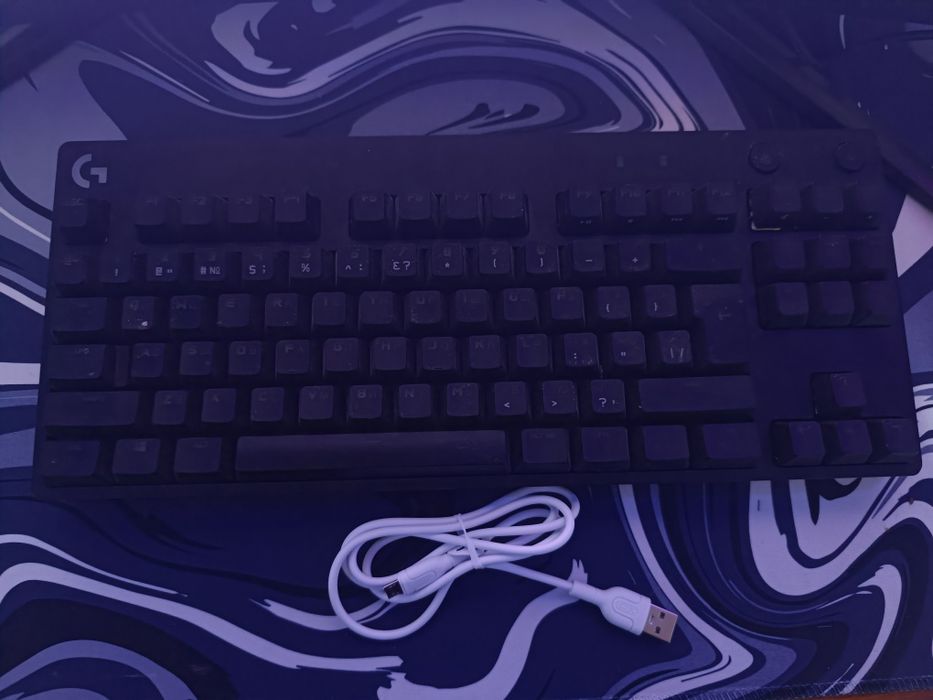Tastatura mecanica gaming Logitech G Pro, Iluminare RGB
