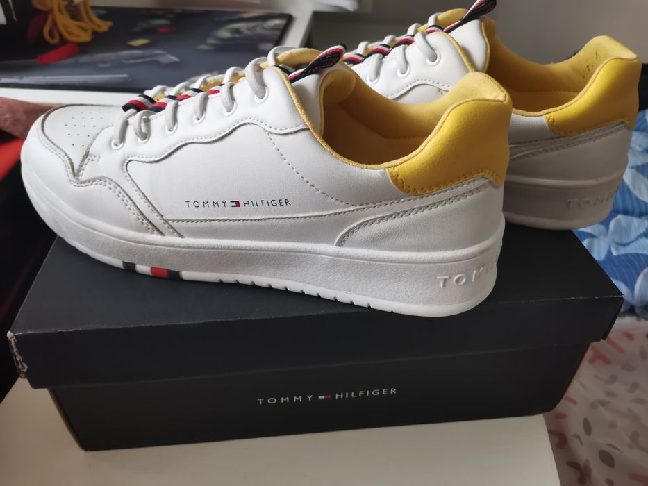 Tommy Hilfiger mar. 40