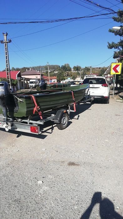 Barca, motor și peridoc