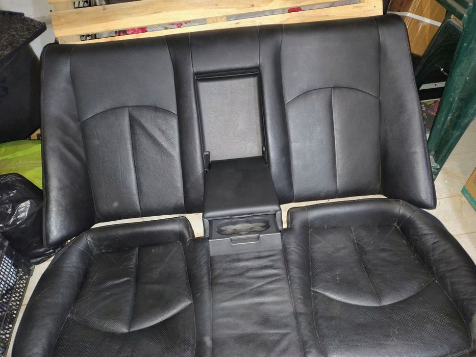 Bancheta piele  Mercedes w211 e class +tetiere și polița