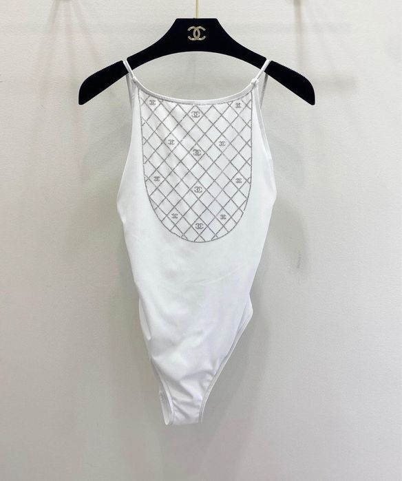 Цял Банкси Chanel