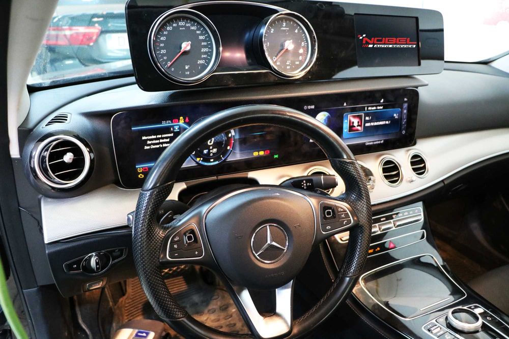 Retrofit ceas bord de la analog la display Range Rover Mercedes Benz