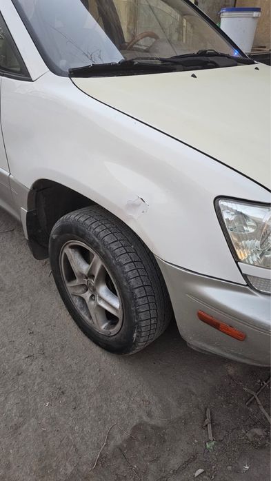 Продам машину Lexus rx 300