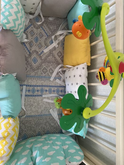 Продам новые бортики, конверт, простынь для манежа