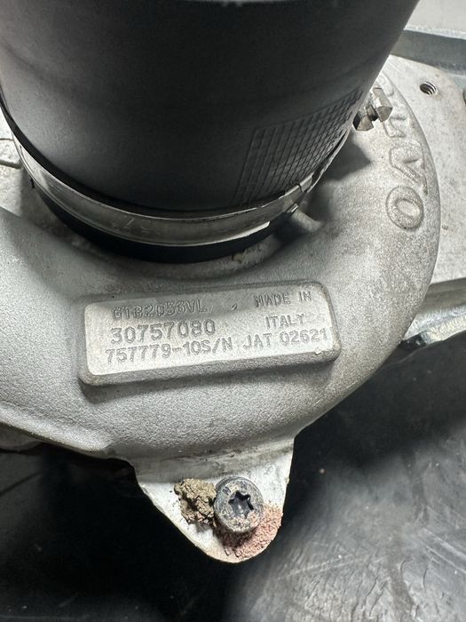 Turbina Volvo XC90 2.4D 185 cp XC70 | 30757080