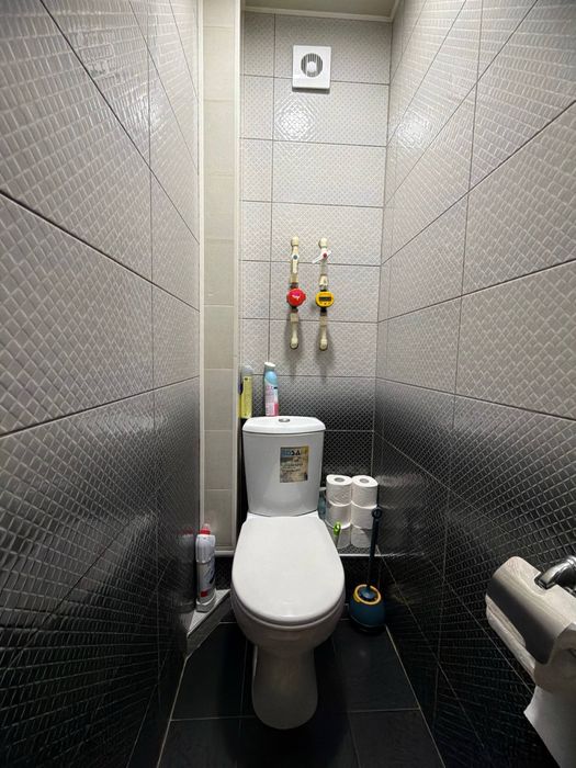 Код 875 Срочно продается 2/3/4 Куйлюк массив 1 77 серия кирпич