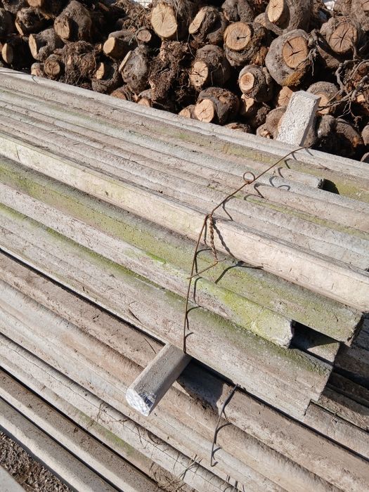 De vanzare stalpi beton,provenienta Italia