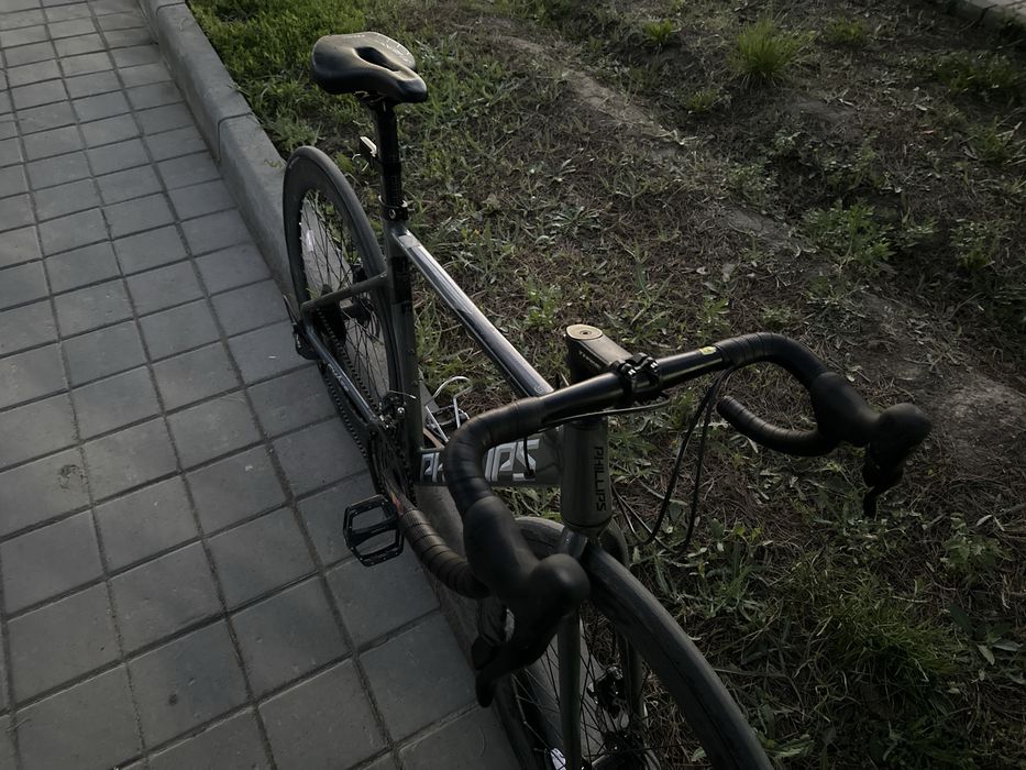 Шоссейный велосипед phillips