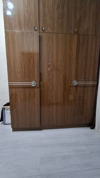 Шкаф и.  кровать