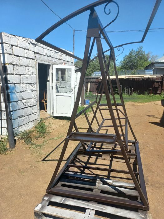 Продам Качеля садовая.