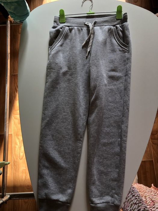 Пакет б/у вещей за 1 000 тенге