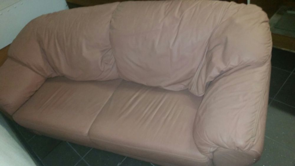 Продавам Италиански диван естествена кожа.ПРОМОЦИЯ!!!