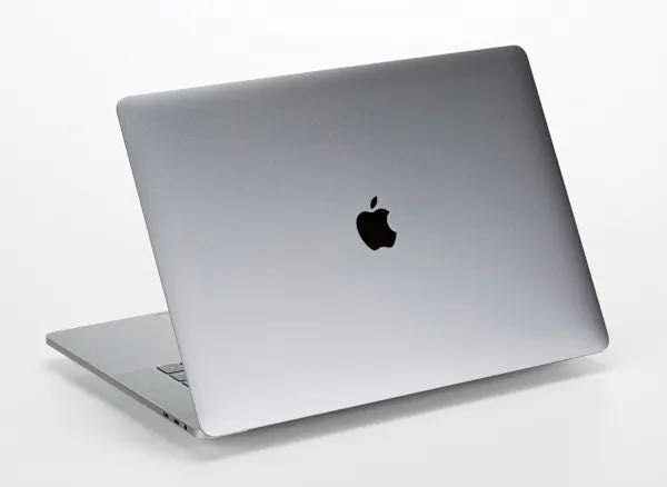 Срочно продам MacBook Pro 15" 2019