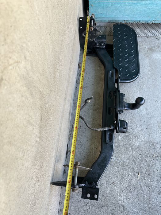 Фаркоп с подножкой на спринтер 1