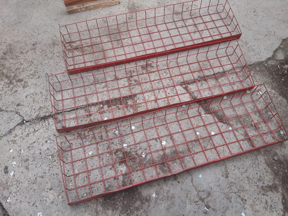 Продам железные полки