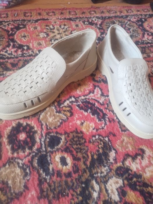 Продам хорошую обувь