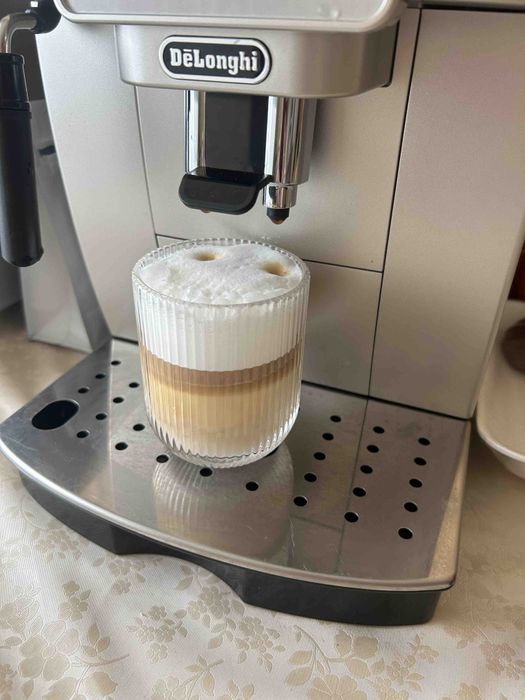 DeLonghi ECAM 220.31. SSB Кофемашина автоматическая