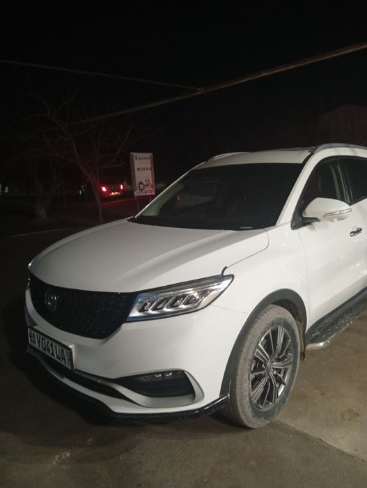 DFSK Glory 580 PRO srochno sotiladi