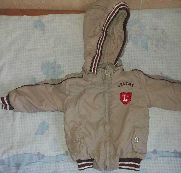Детский комбинезон и курточки.