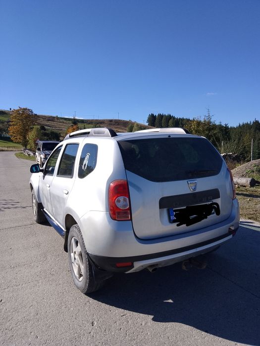Vând Dacia Duster