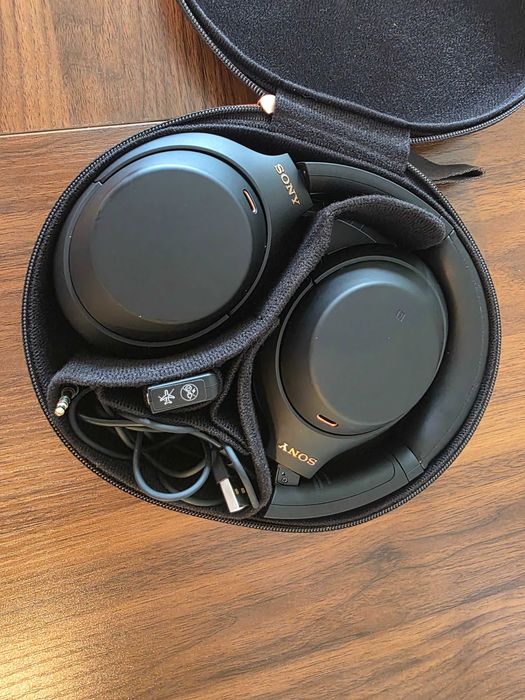 слушалки Sony WH-1000M4
