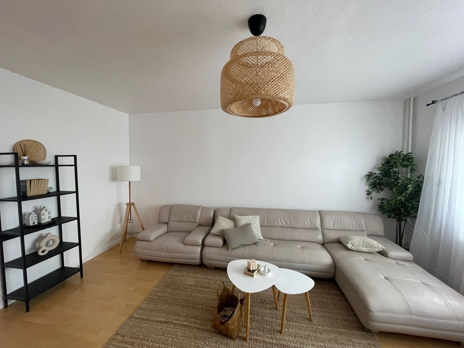 Vand apartament spatios mobilat Ploiesti