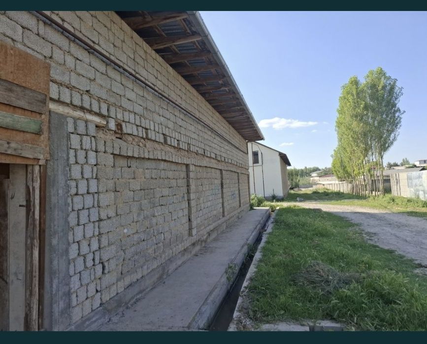 Поодаётся Боз сув 4 сот угловой