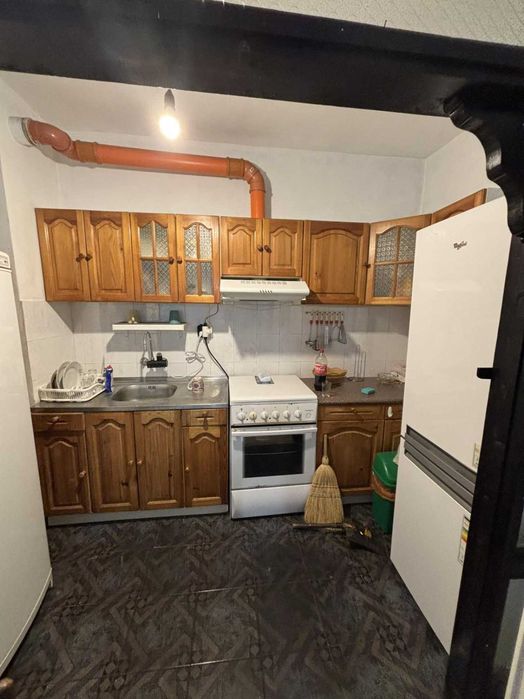 Дава се под наем Тристаен апартамент в Пловдив, Център - 80 кв.м за 399 € - Снимка #3