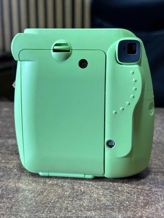 Fujifilm Instax Mini 9 – фотоапарат за моментни снимки