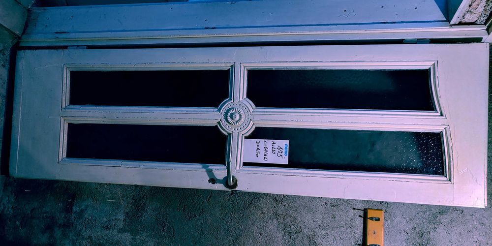 Продавам интериорни масивни врати (дъб) с каси от хотел Шератон/Балкан